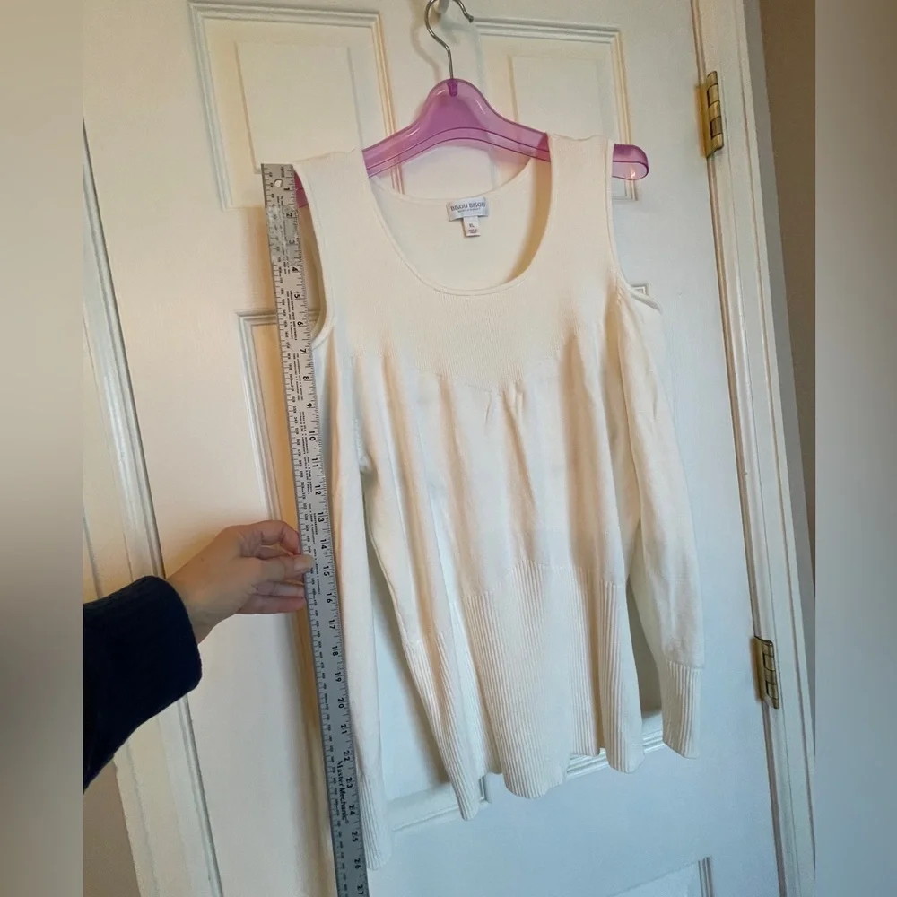 Bisou Bisou Michele Bohbot Ivory Cold Shoulder‎ Knit Top XL